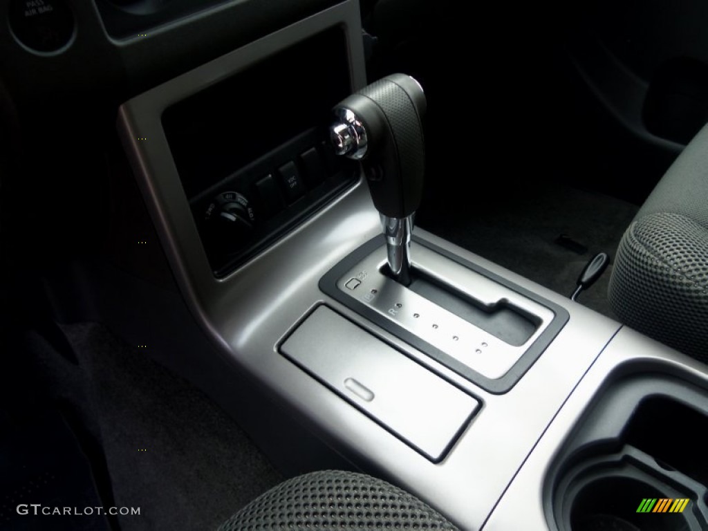 2011 Pathfinder S 4x4 - Red Brick / Graphite photo #16