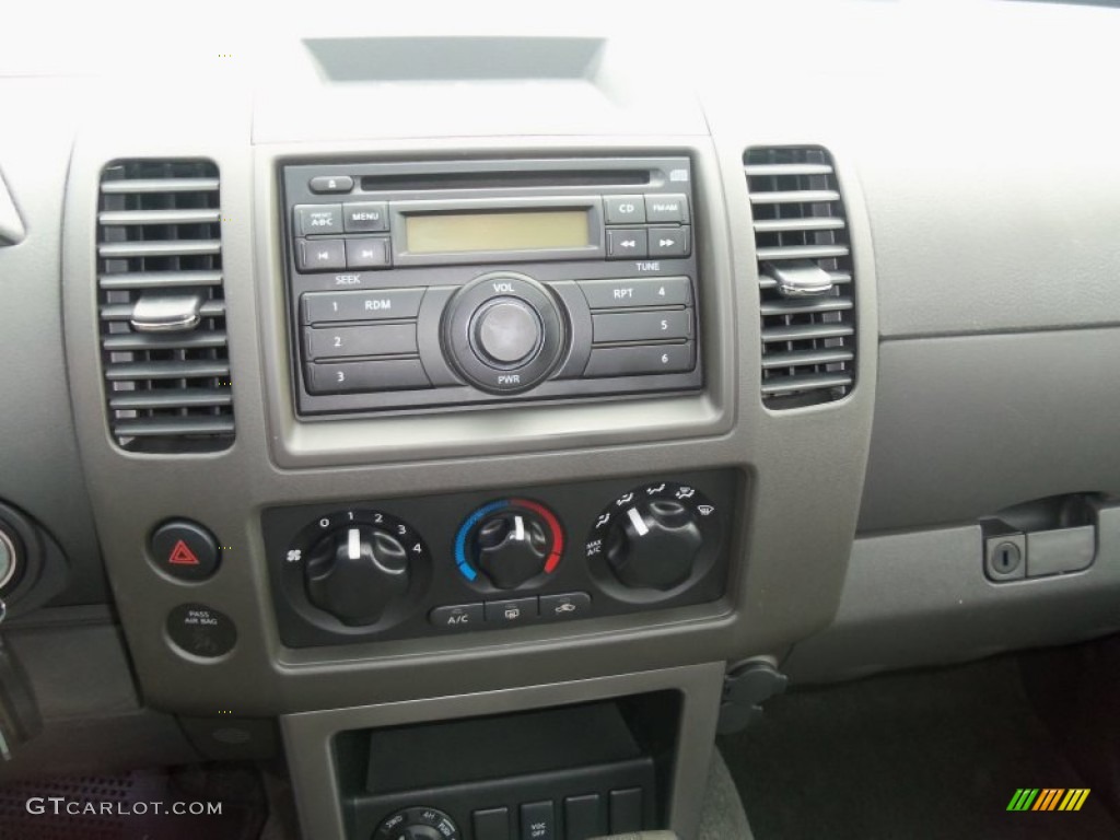 2011 Pathfinder S 4x4 - Red Brick / Graphite photo #18
