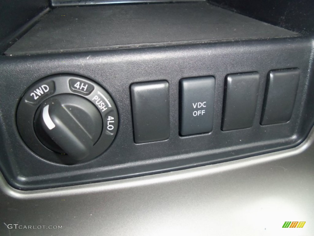2011 Pathfinder S 4x4 - Red Brick / Graphite photo #19