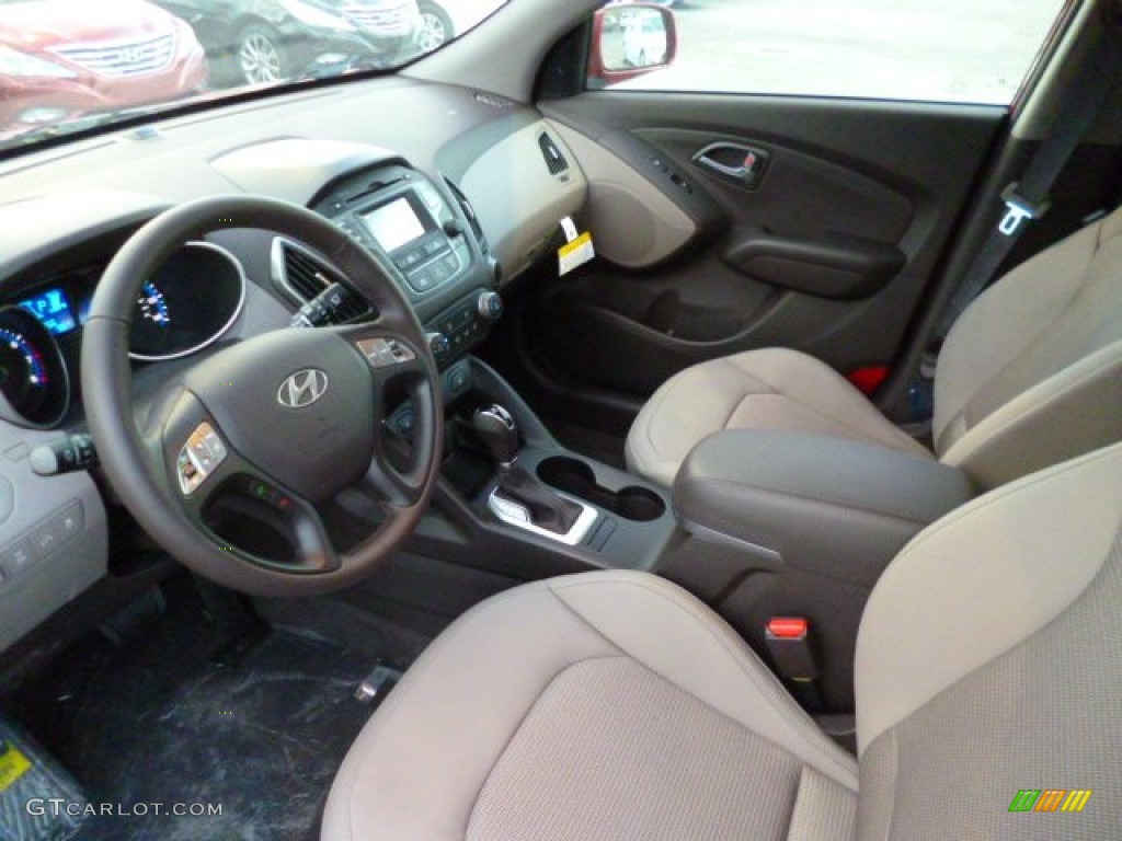 Beige Interior 2014 Hyundai Tucson SE AWD Photo #87579322