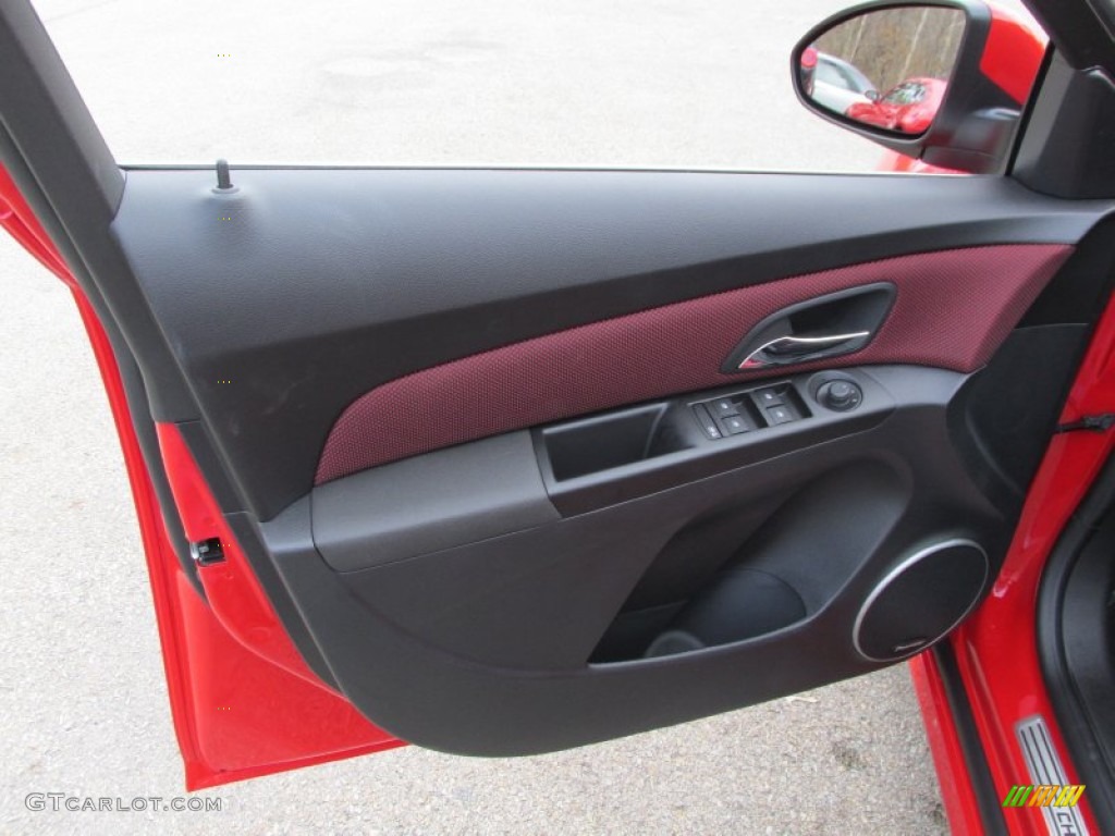 2014 Cruze LT - Red Hot / Jet Black/Sport Red photo #10