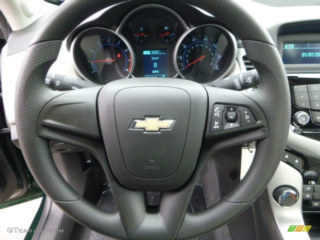 2014 Cruze LS - Rainforest Green Metallic / Jet Black/Medium Titanium photo #17