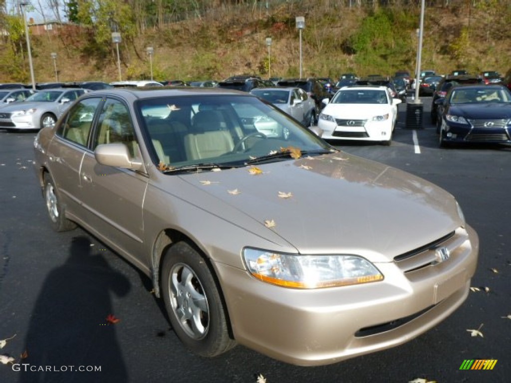 Naples Gold Metallic 2000 Honda Accord EX-L Sedan Exterior Photo #87582133