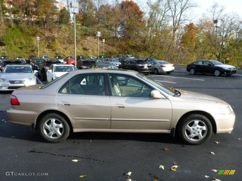 Naples Gold Metallic 2000 Honda Accord EX-L Sedan Exterior Photo #87582343