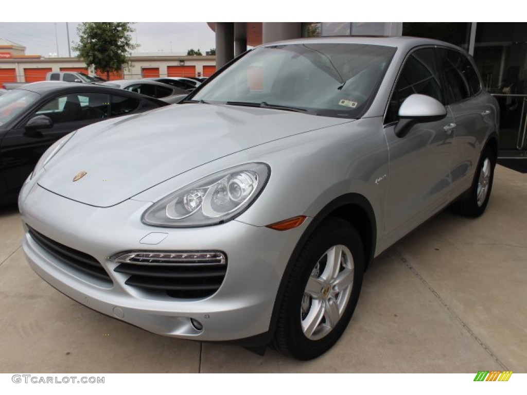 Classic Silver Metallic 2013 Porsche Cayenne S Hybrid Exterior Photo #87582595