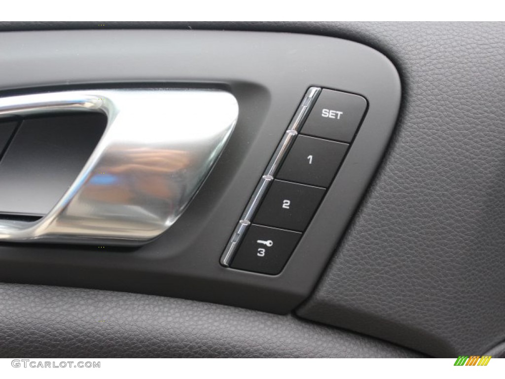 2013 Porsche Cayenne S Hybrid Controls Photo #87582754