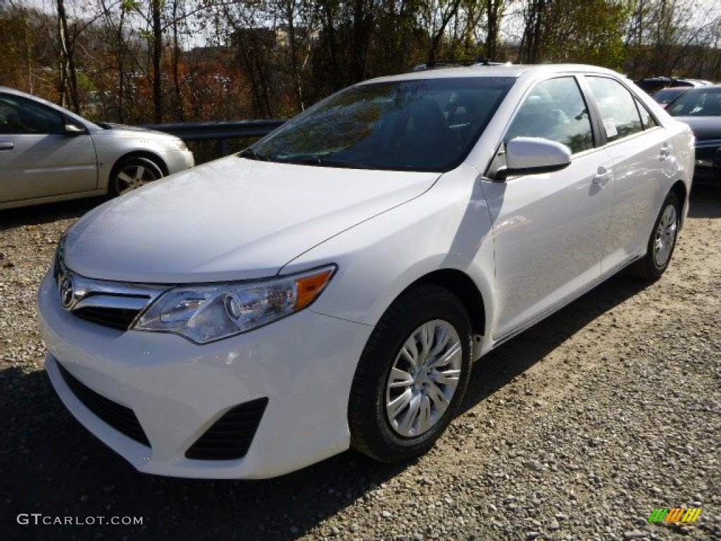 2014 Camry LE - Super White / Ash photo #7