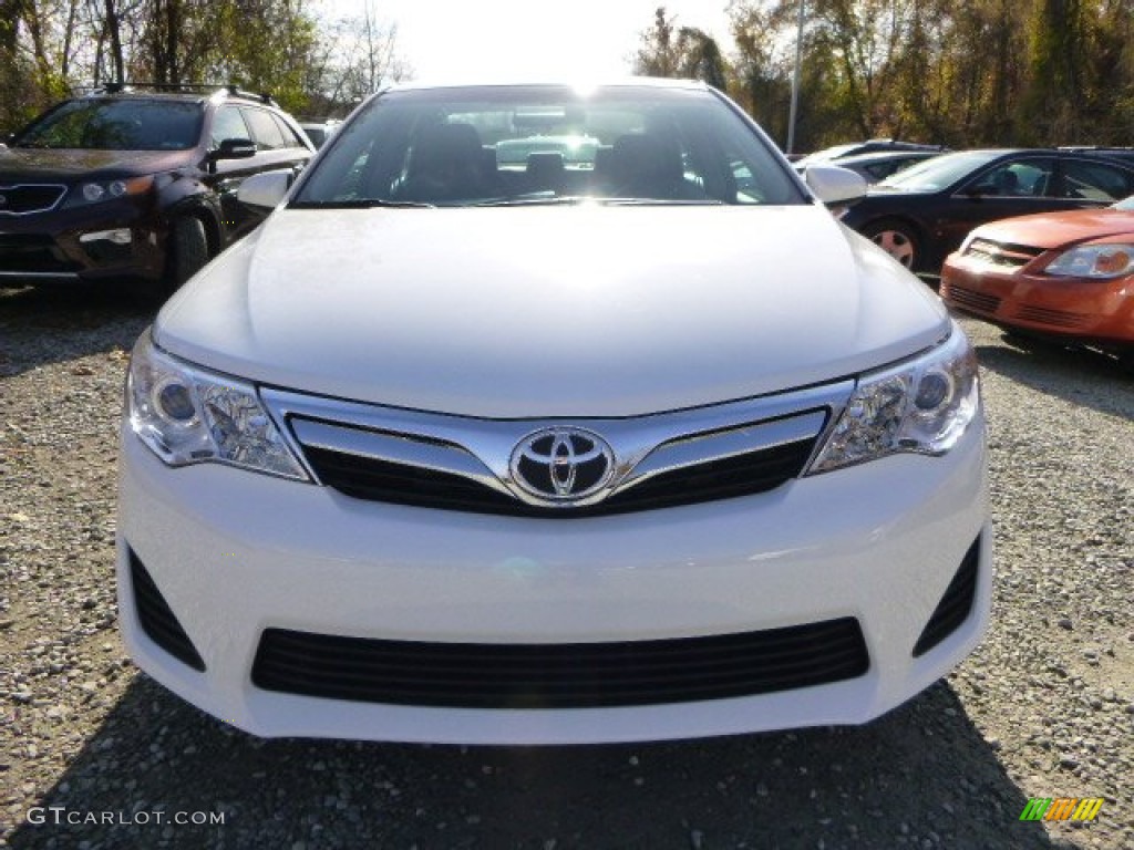 2014 Camry LE - Super White / Ash photo #8