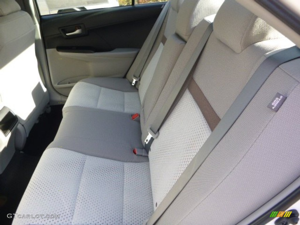 2014 Camry LE - Super White / Ash photo #11