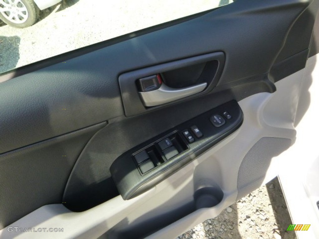 2014 Camry LE - Super White / Ash photo #14