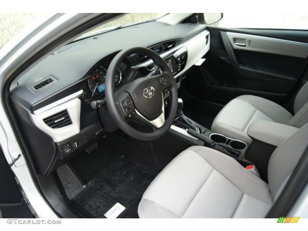 2014 Corolla LE - Classic Silver Metallic / Ash photo #5