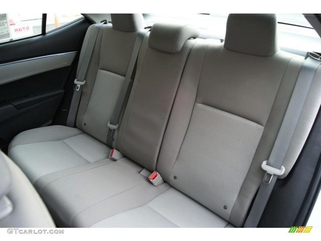 2014 Corolla LE - Classic Silver Metallic / Ash photo #8