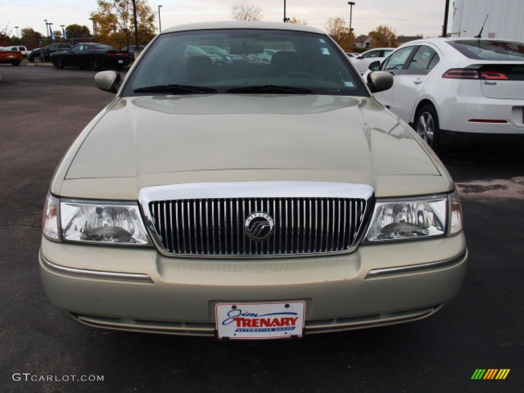 2004 Grand Marquis GS - Silver Birch Metallic / Dark Charcoal photo #8