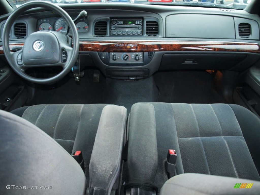 2004 Grand Marquis GS - Silver Birch Metallic / Dark Charcoal photo #10