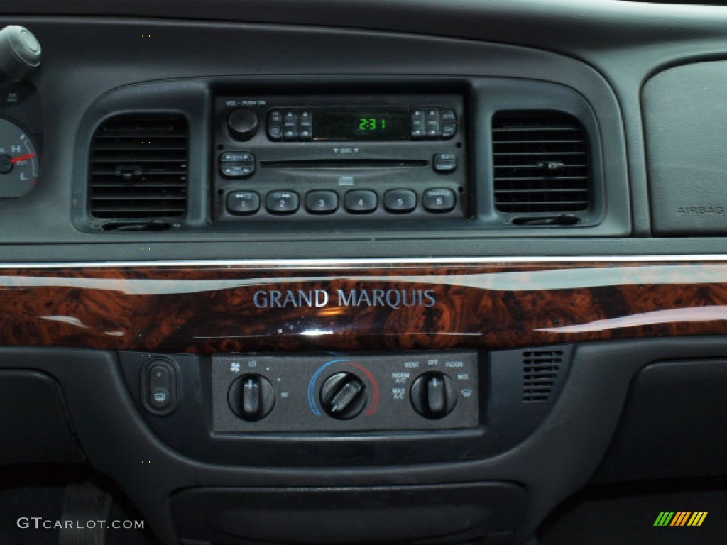 2004 Grand Marquis GS - Silver Birch Metallic / Dark Charcoal photo #12