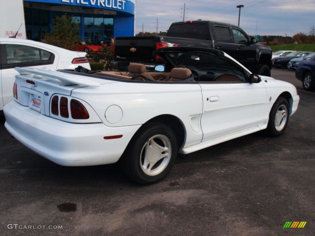 1997 Mustang V6 Convertible - Crystal White / Saddle photo #4