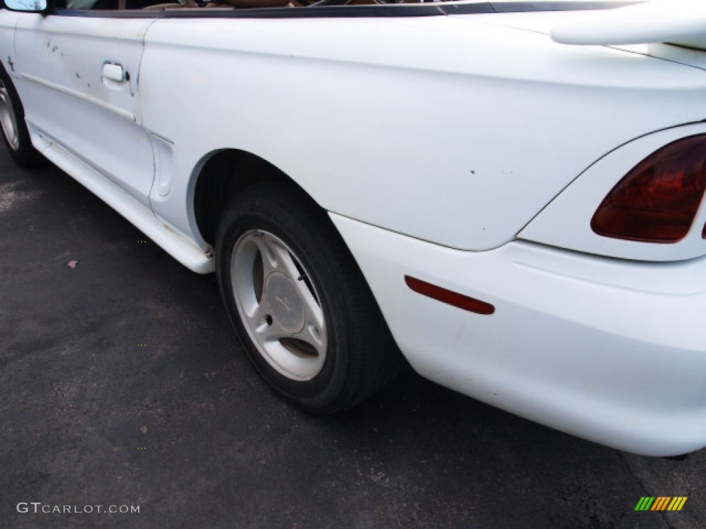 1997 Mustang V6 Convertible - Crystal White / Saddle photo #5