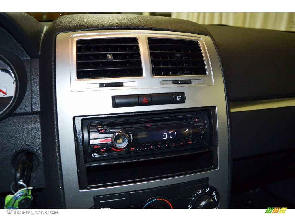 2009 Charger SXT - Stone White / Dark Slate Gray photo #21