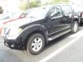 Super Black - Pathfinder SE 4x4 Photo No. 3