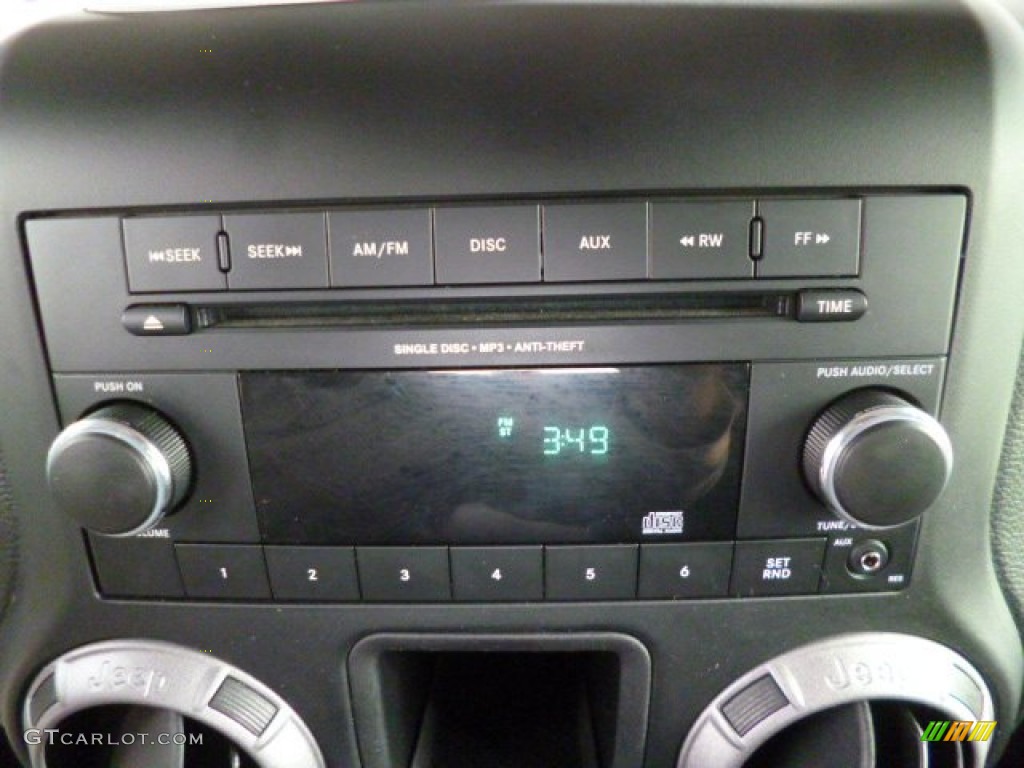 2013 Jeep Wrangler Sport 4x4 Audio System Photo #87592207