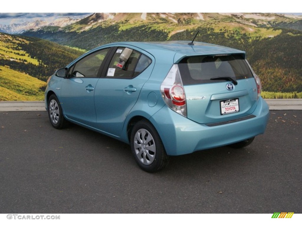 2013 Prius c Hybrid Two - Summer Rain Metallic / Light Blue Gray/Black photo #3