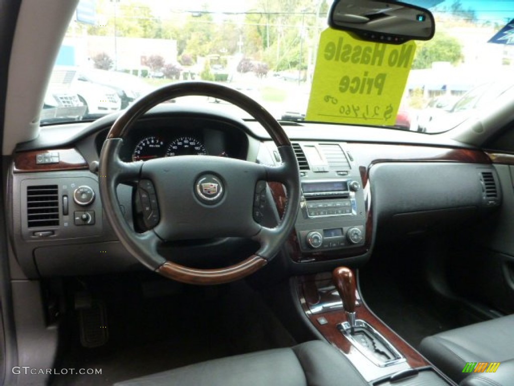 2009 Cadillac DTS Standard DTS Model Dashboard Photos