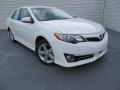 2014 Super White Toyota Camry SE  photo #1