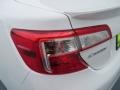 2014 Super White Toyota Camry SE  photo #13