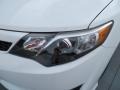 Super White - Camry SE Photo No. 9