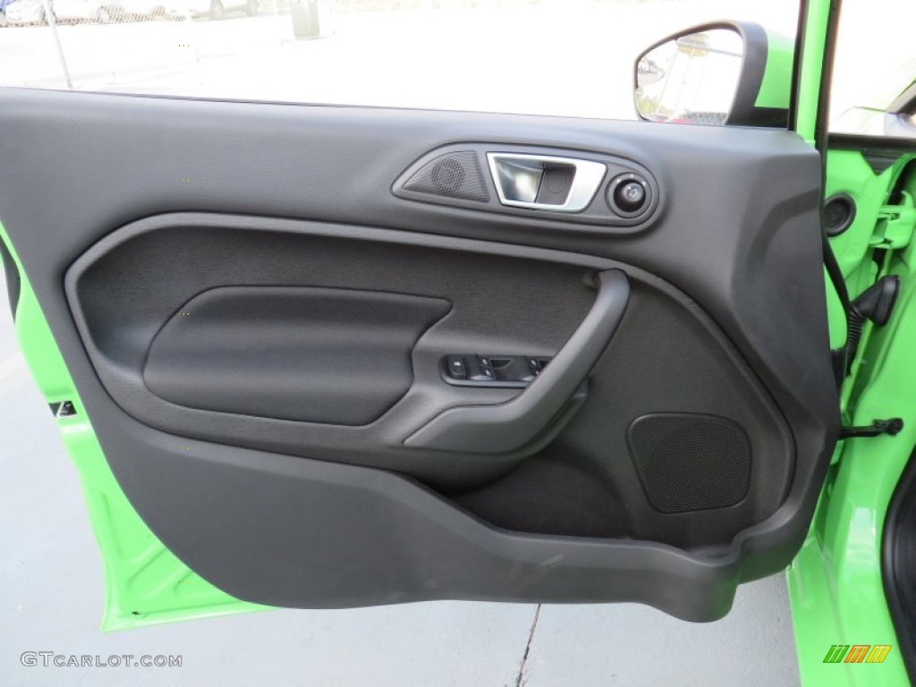 2014 Ford Fiesta SE Hatchback Charcoal Black Door Panel Photo #87602902