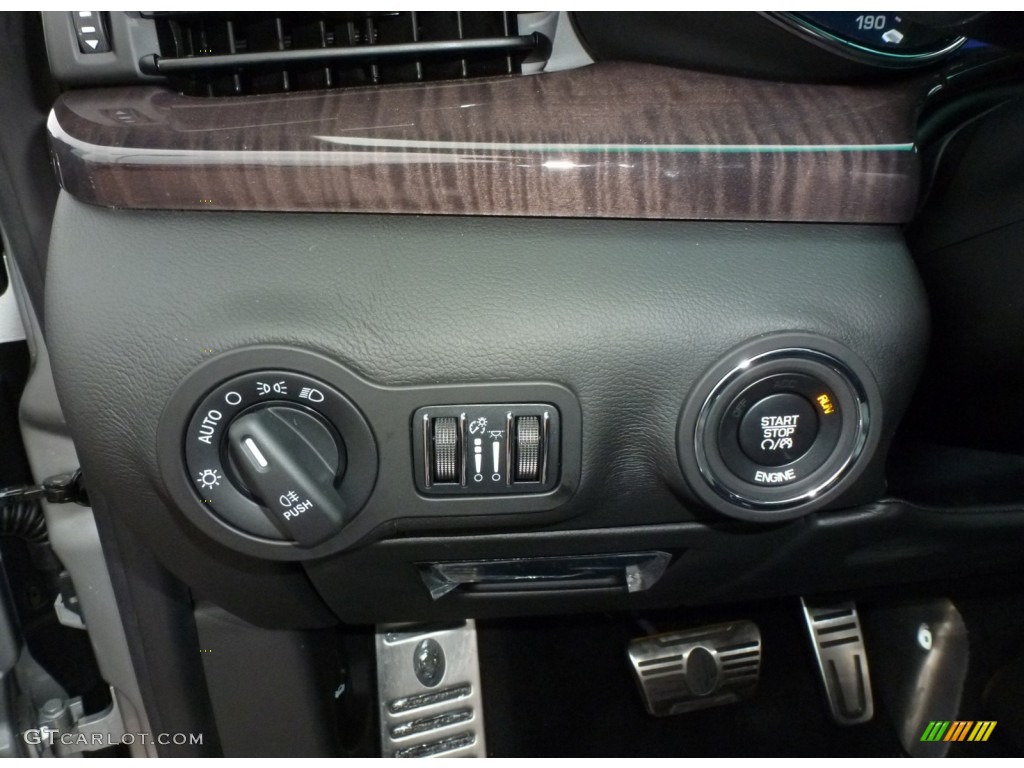 2014 Maserati Quattroporte S Q4 AWD Controls Photo #87603322