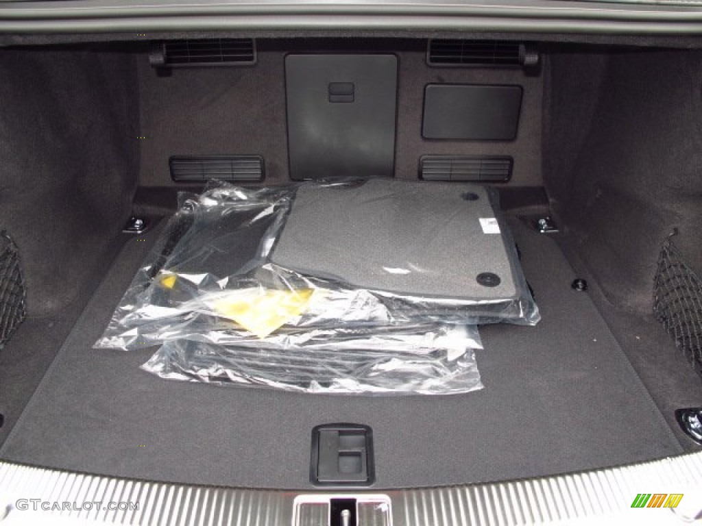 2014 Audi S8 quattro S Trunk Photo #87607069