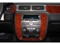 2009 Chevrolet Avalanche Ebony Interior Controls Photo