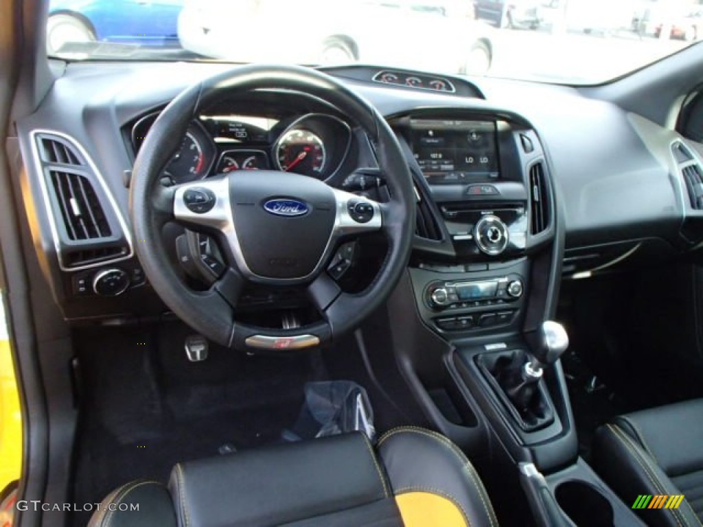 2013 Focus ST Hatchback - Tangerine Scream Tri-Coat / ST Tangerine Scream Recaro Seats photo #14