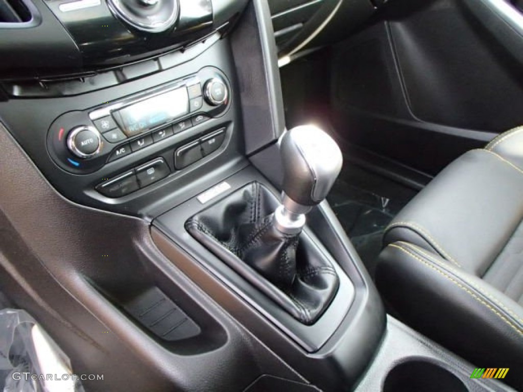 2013 Focus ST Hatchback - Tangerine Scream Tri-Coat / ST Tangerine Scream Recaro Seats photo #17