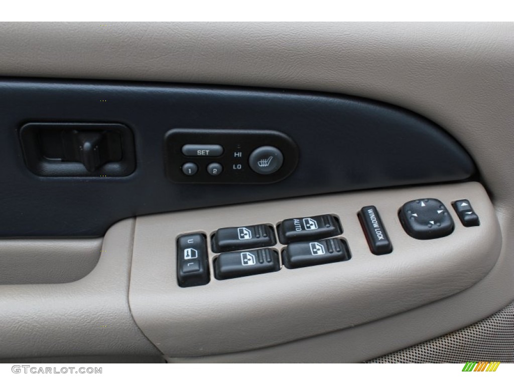 2002 Chevrolet Avalanche Z71 4x4 Controls Photo #87609928