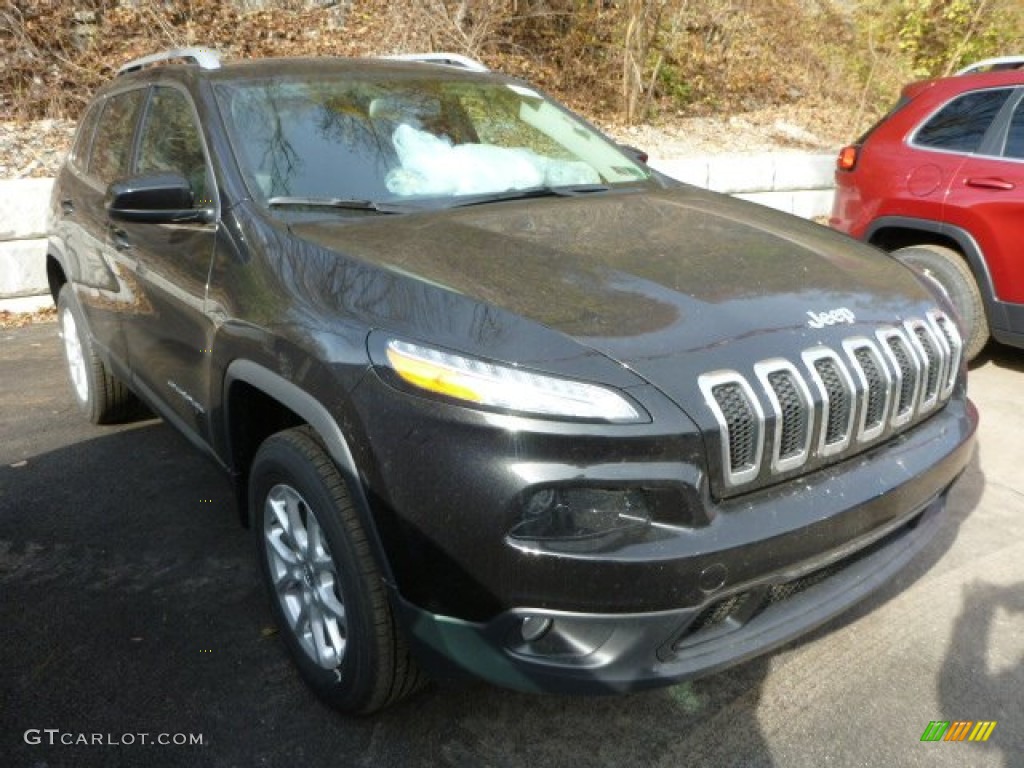 Brilliant Black Crystal Pearl 2014 Jeep Cherokee Latitude 4x4 Exterior Photo #87614320