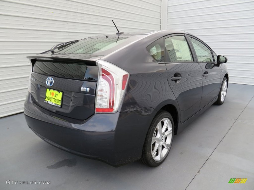 2013 Prius Three Hybrid - Winter Gray Metallic / Misty Gray photo #4