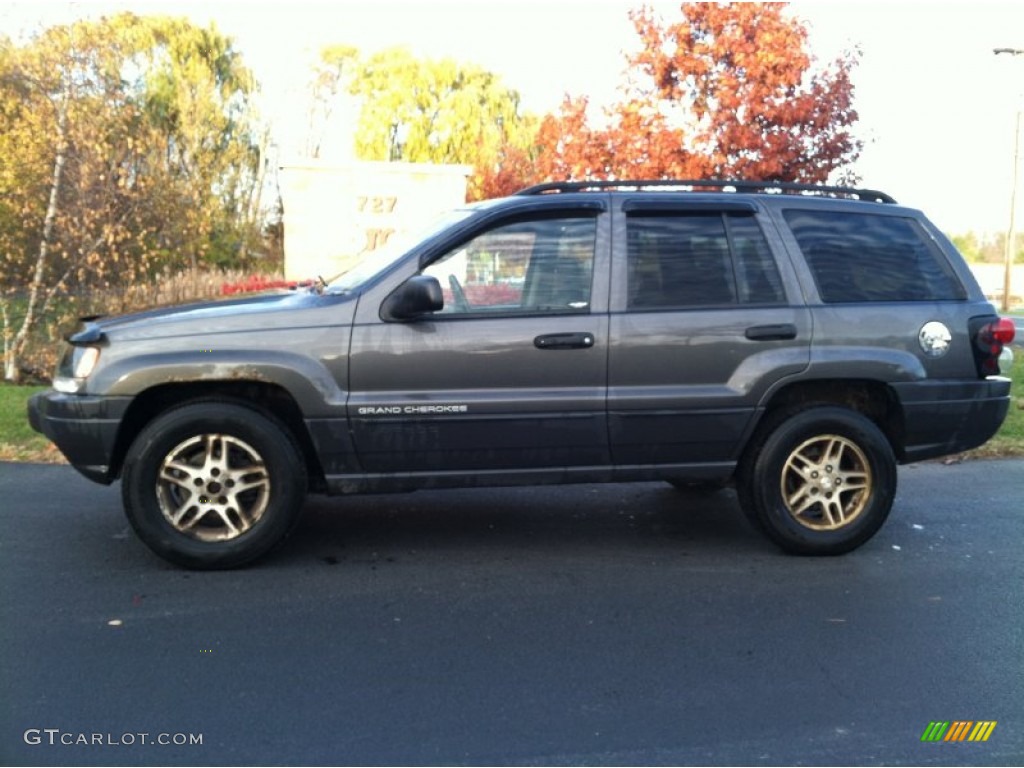 Graphite Metallic Jeep Grand Cherokee