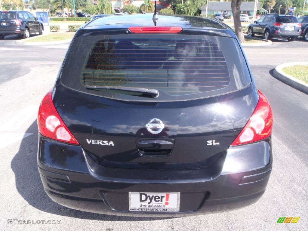 2008 Versa 1.8 S Hatchback - Super Black / Beige photo #4