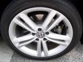 2013 Volkswagen Passat V6 SE Wheel and Tire Photo