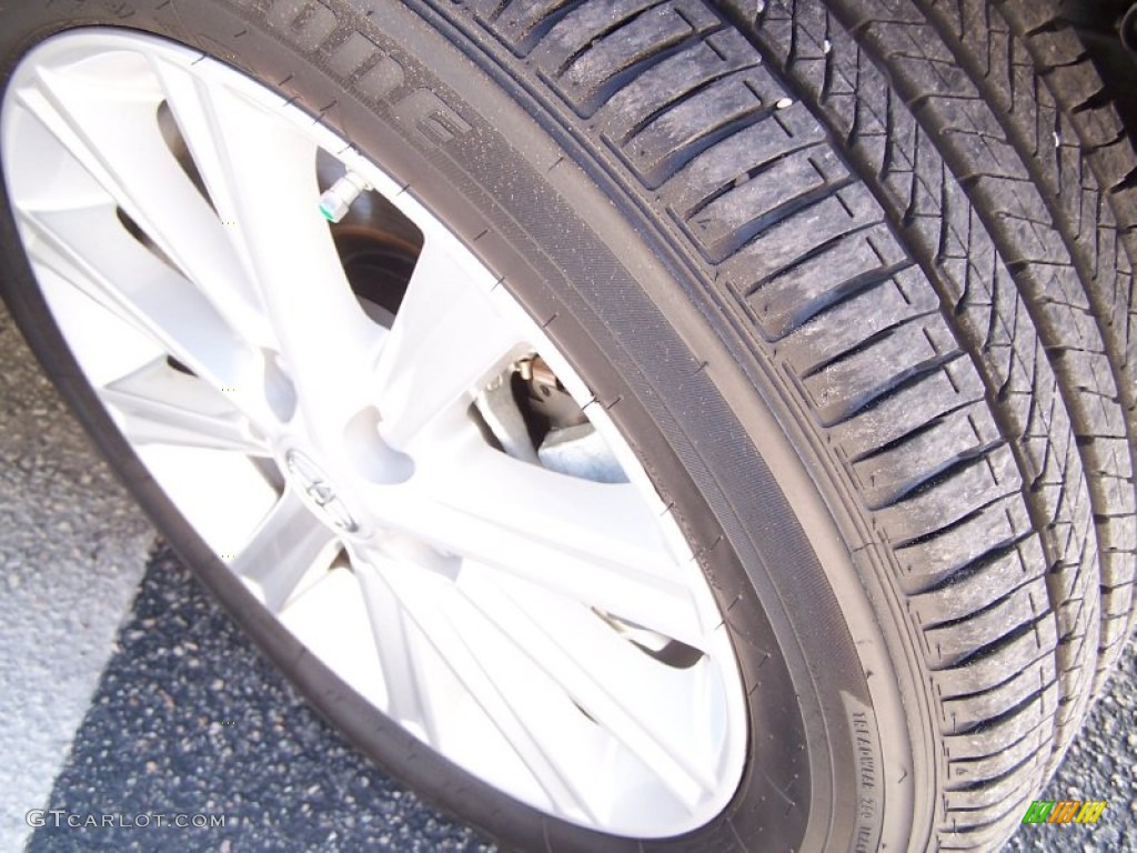 2013 Camry XLE V6 - Super White / Ivory photo #8