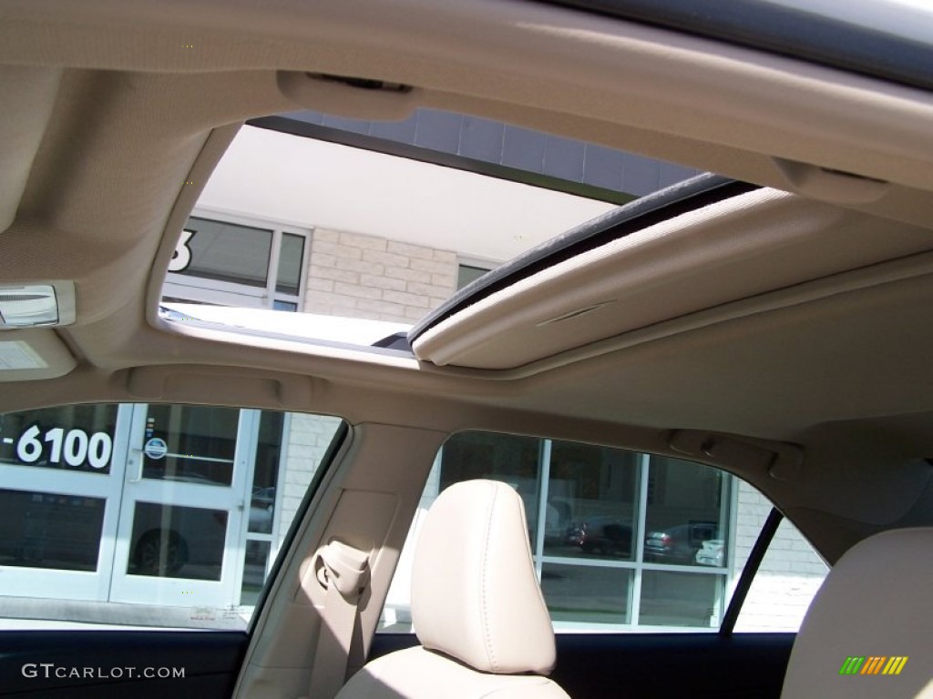 2013 Camry XLE V6 - Super White / Ivory photo #11