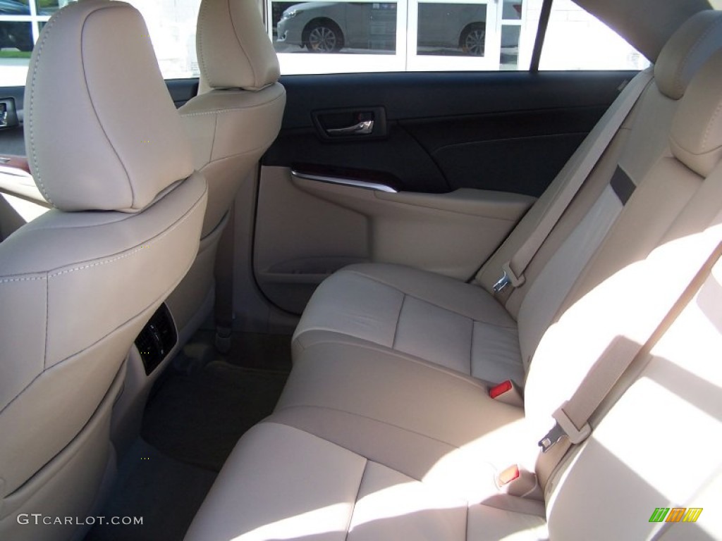 2013 Camry XLE V6 - Super White / Ivory photo #12