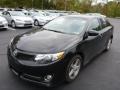 Attitude Black Metallic - Camry SE Photo No. 3