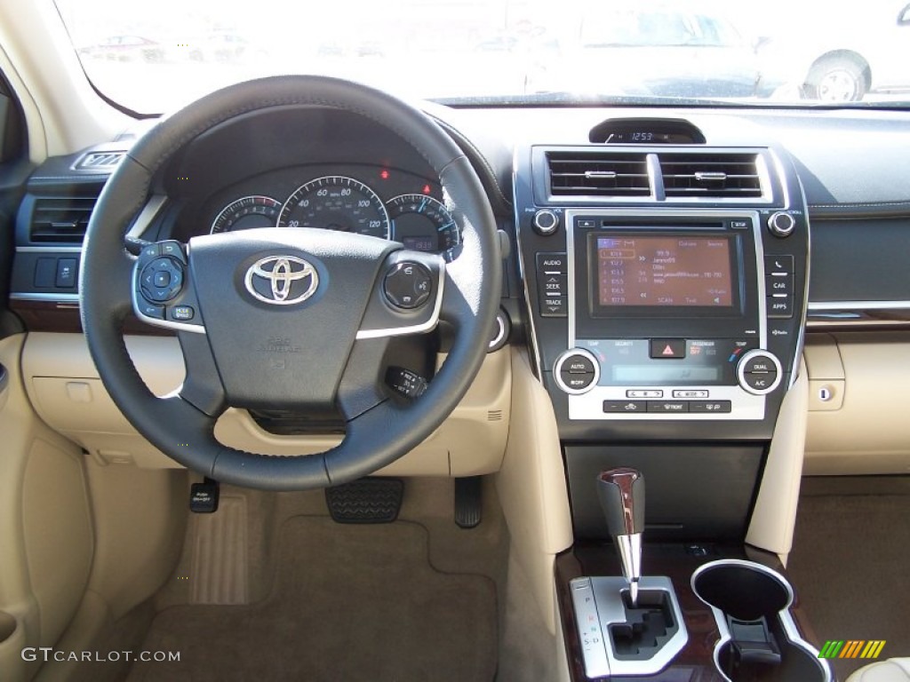 2013 Camry XLE V6 - Super White / Ivory photo #15