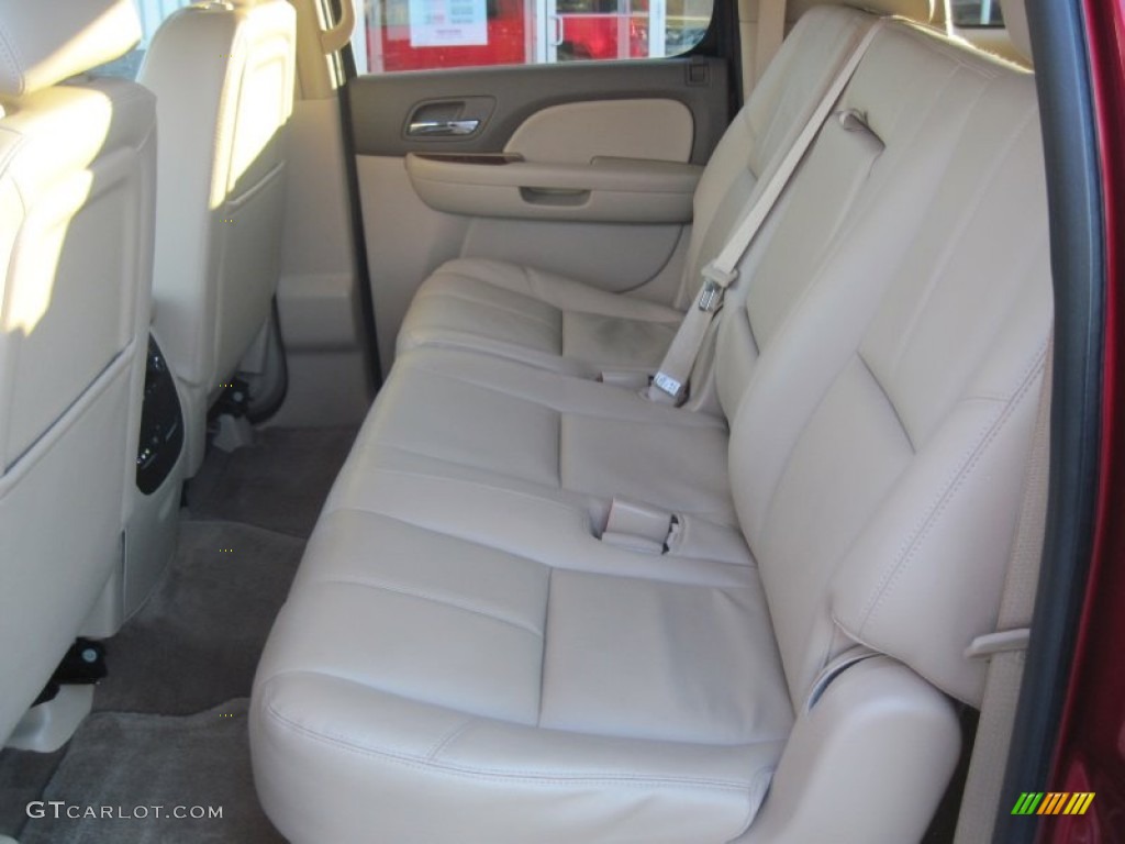 2013 Suburban LT 4x4 - Crystal Red Tintcoat / Light Cashmere/Dark Cashmere photo #7