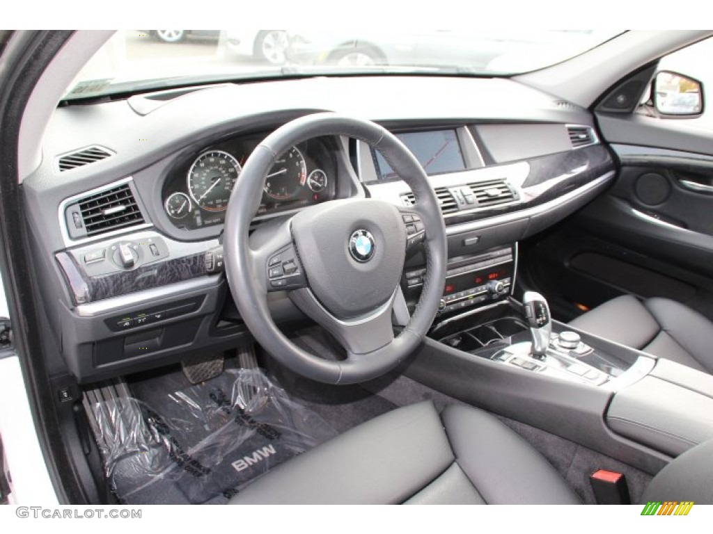 Black Interior 2010 BMW 5 Series 550i xDrive Gran Turismo Photo #87623071