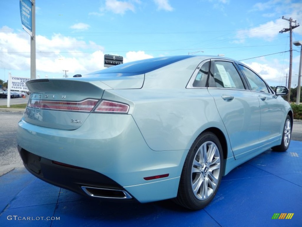 Ice Storm 2014 Lincoln MKZ Hybrid Exterior Photo #87626490