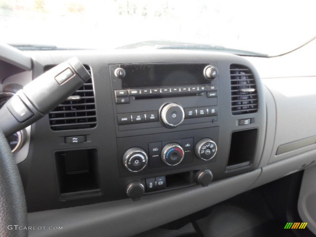 2013 Chevrolet Silverado 2500HD Work Truck Crew Cab 4x4 Controls Photos